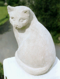Katze aus Sandstein